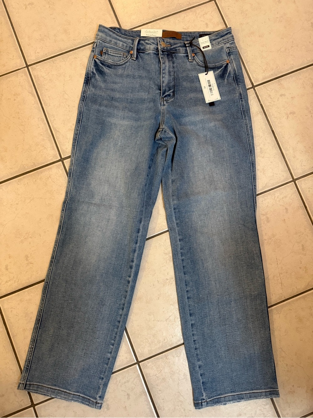 Judy Blue Straight-Leg Women’s Light Blue Jeans Size 11 NWT